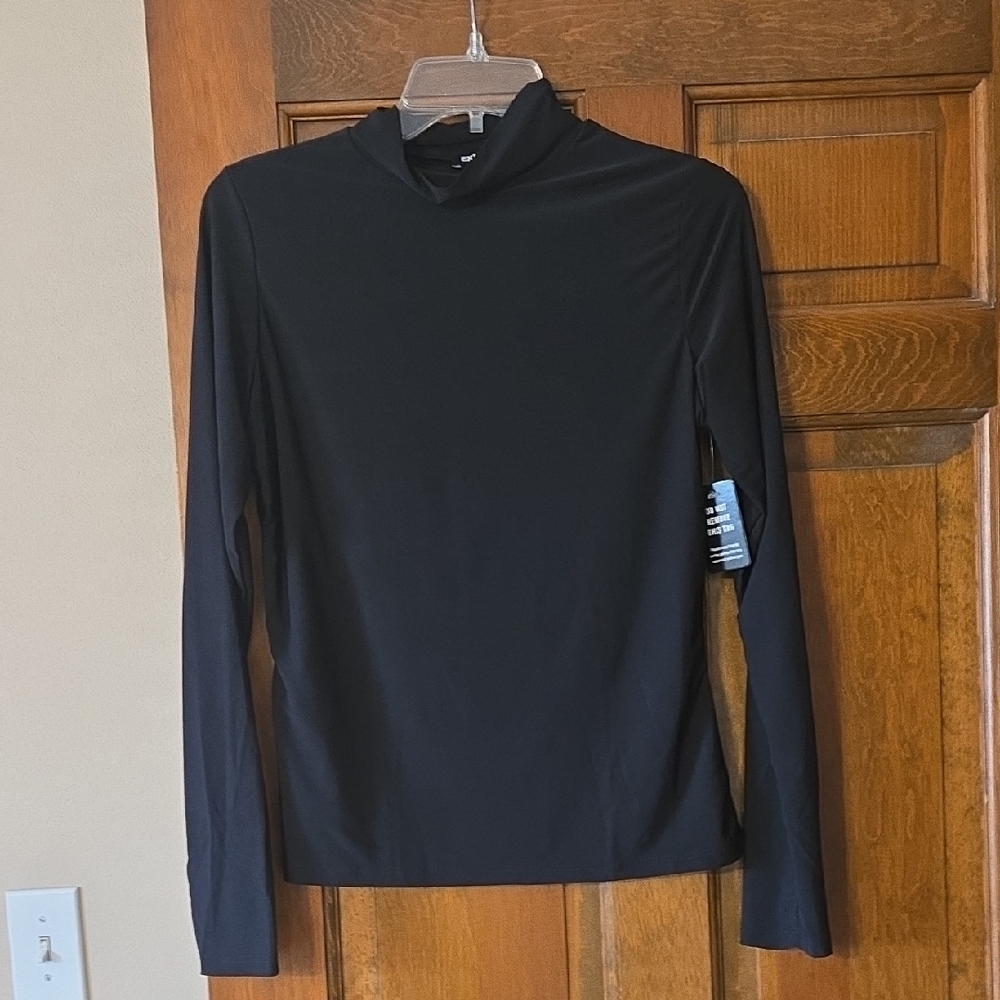 Express Long Sleeve Top (RUNS SMALL)